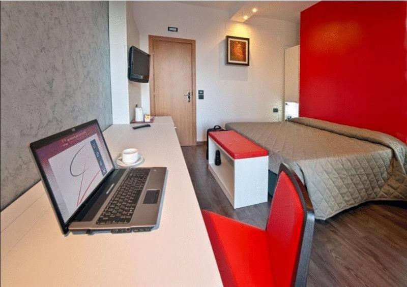 Eden Hotel ซานซัลโว ภายนอก รูปภาพ